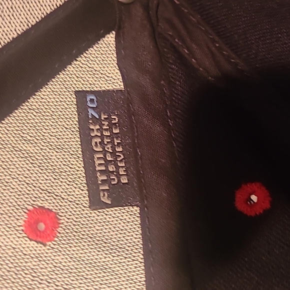 Detroit Red Wings Hat Cap by Reebok - Picture 4 of 6